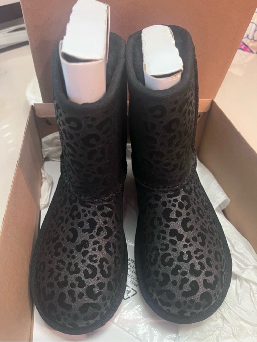 UGG Kids Classic II Glitter Leopard Black Boots